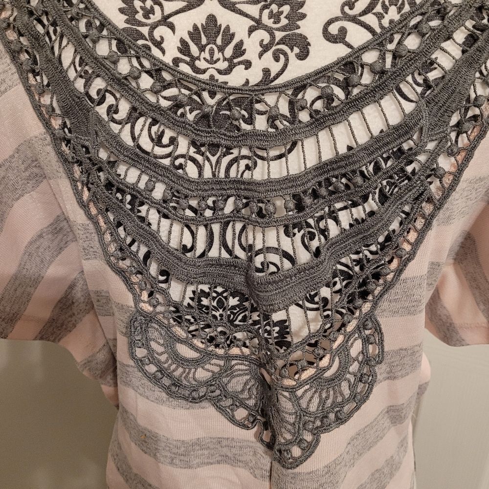 Spoiled Crop top open back top‎ - Picture 5 of 8